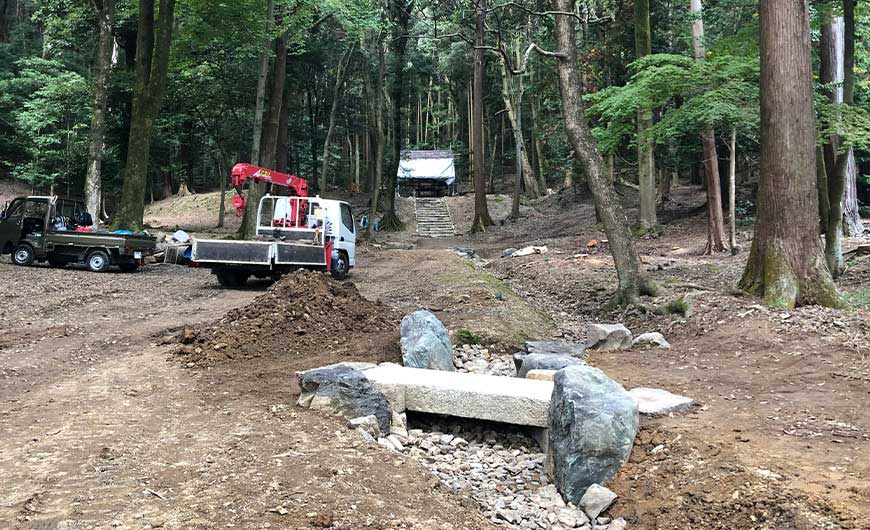 青龍殿前 参道整備の様子1