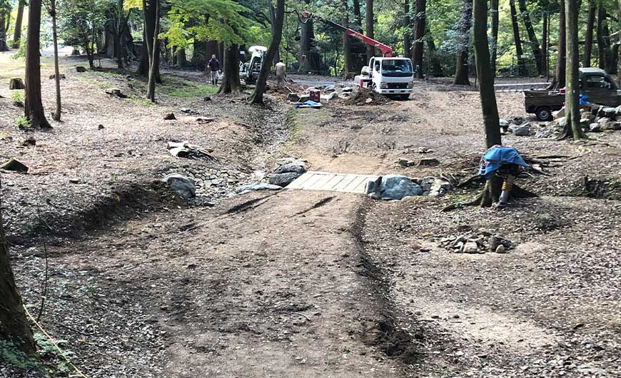 青龍殿前 参道整備の様子2