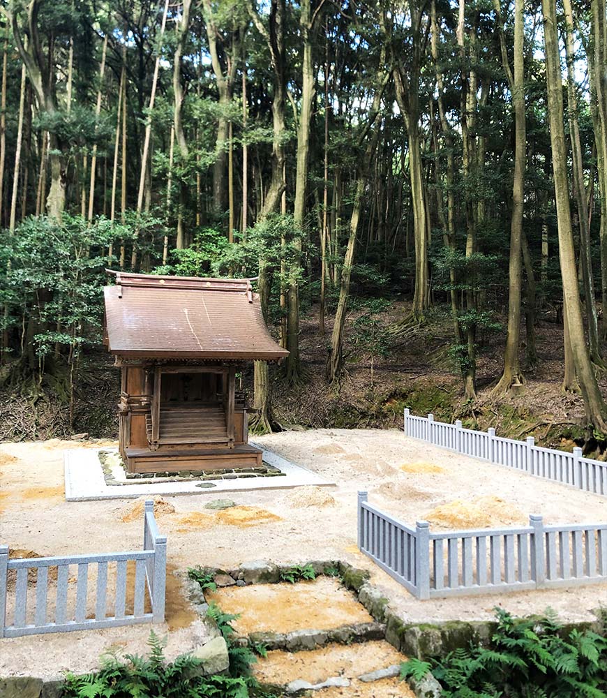 青龍殿 鳥居 及び 玉垣 の再建の様子3